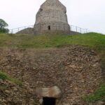 Normanská kaple nevědomě vybudovaná na prehistorické svatyni - La Hougue Bie