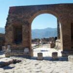 Hlavní třídou někdejších Pompejí