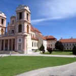 Obrovský areál benediktinského kláštera Göttweig